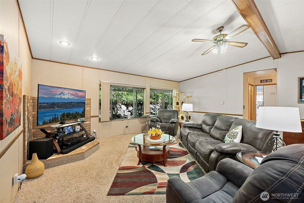 Photo of 2500 S 370th St St #147, Federal Way, WA 98003 (MLS # 2412985)