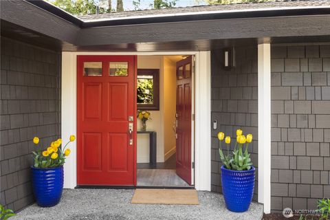 9525 Mercerwood Drive Mercer Island WA 98040