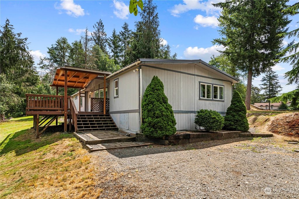 Photo of 28910 SE 226th Street, Maple Valley, WA 98038 (MLS # 2273157)