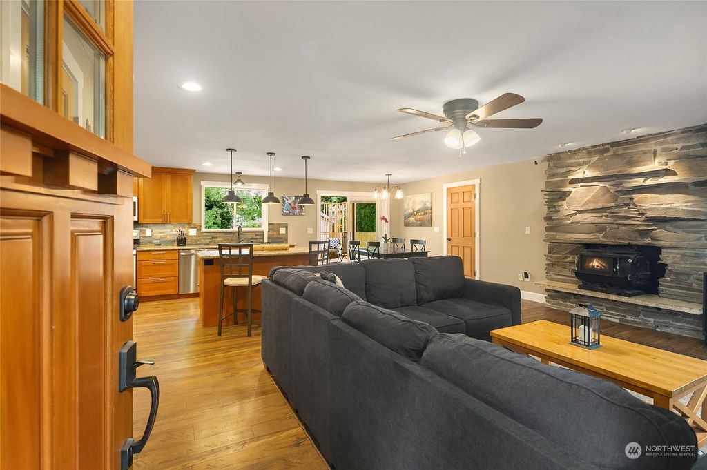 Photo of 413 Thrasher Avenue NE, North Bend, WA 98045 (MLS # 1999254)