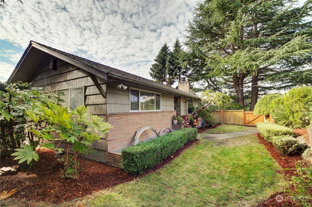 Photo of 2625 SW 110th Street, Seattle, WA 98146 (MLS # 2185855)