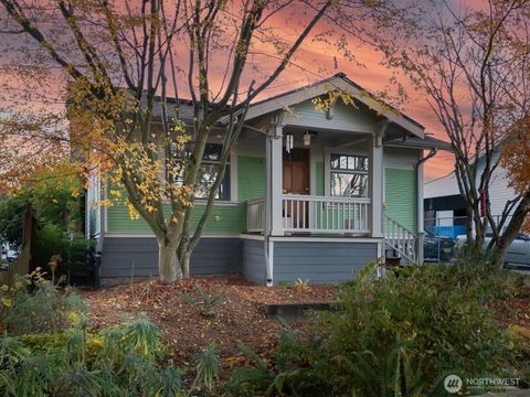 Photo of 7813 46th Avenue S, Seattle, WA 98118 (MLS # 2463416)