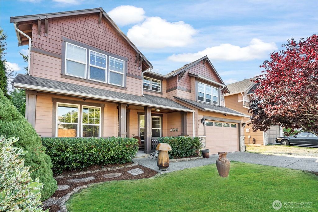 Photo of 762 Ilwaco Place NE, Renton, WA 98059 (MLS # 2424889)