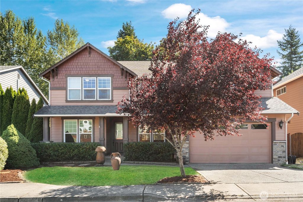 Photo of 762 Ilwaco Place NE, Renton, WA 98059 (MLS # 2424889)