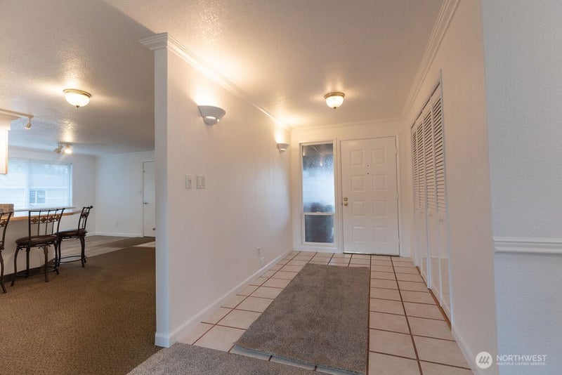 853 Robin Hood Loop