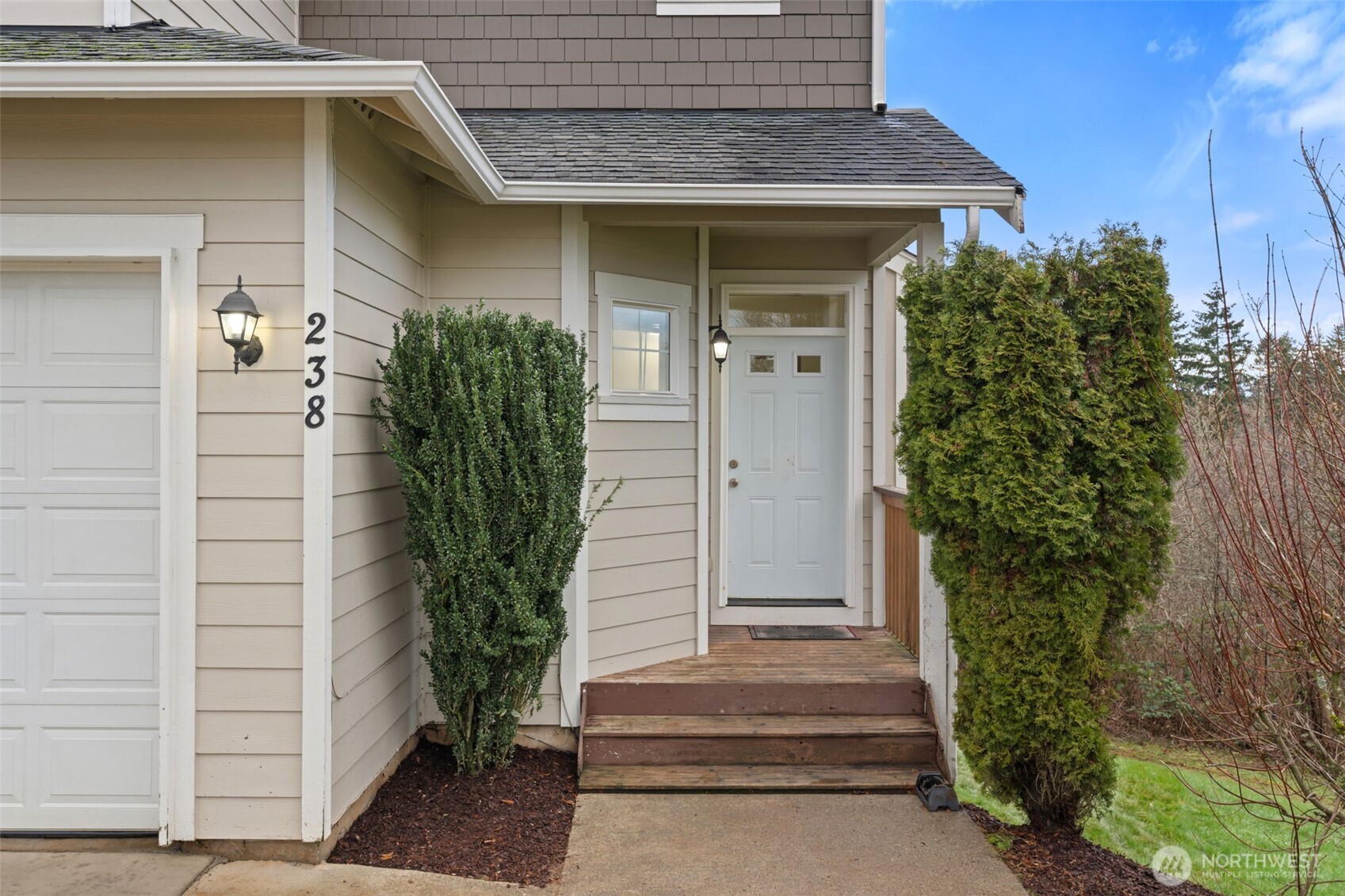 238 Mitchell Lane NE