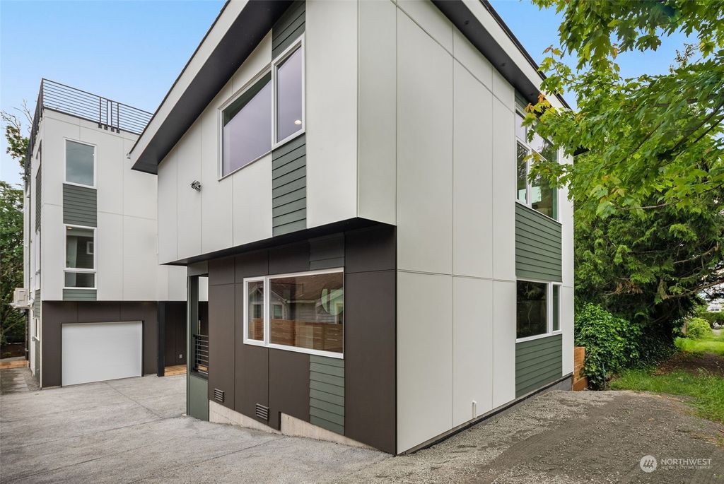 Photo of 334 N 101st Street #C, Seattle, WA 98133 (MLS # 2320603)