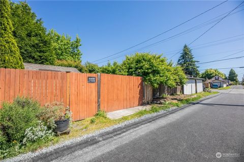 A home in Everett