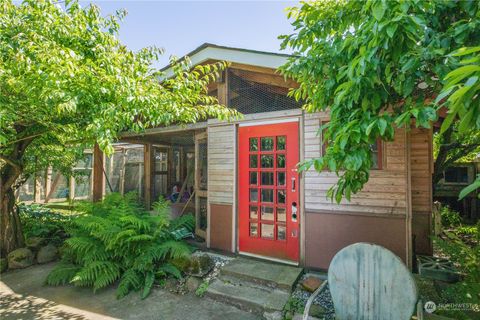 A home in Everett