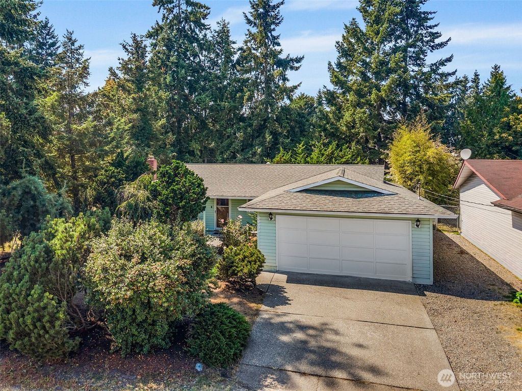 Photo of 24435 13th Place S, Des Moines, WA 98198 (MLS # 2426072)