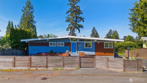 12512 SE 17th Street, Bellevue, WA 98005 - MLS#: 2371213