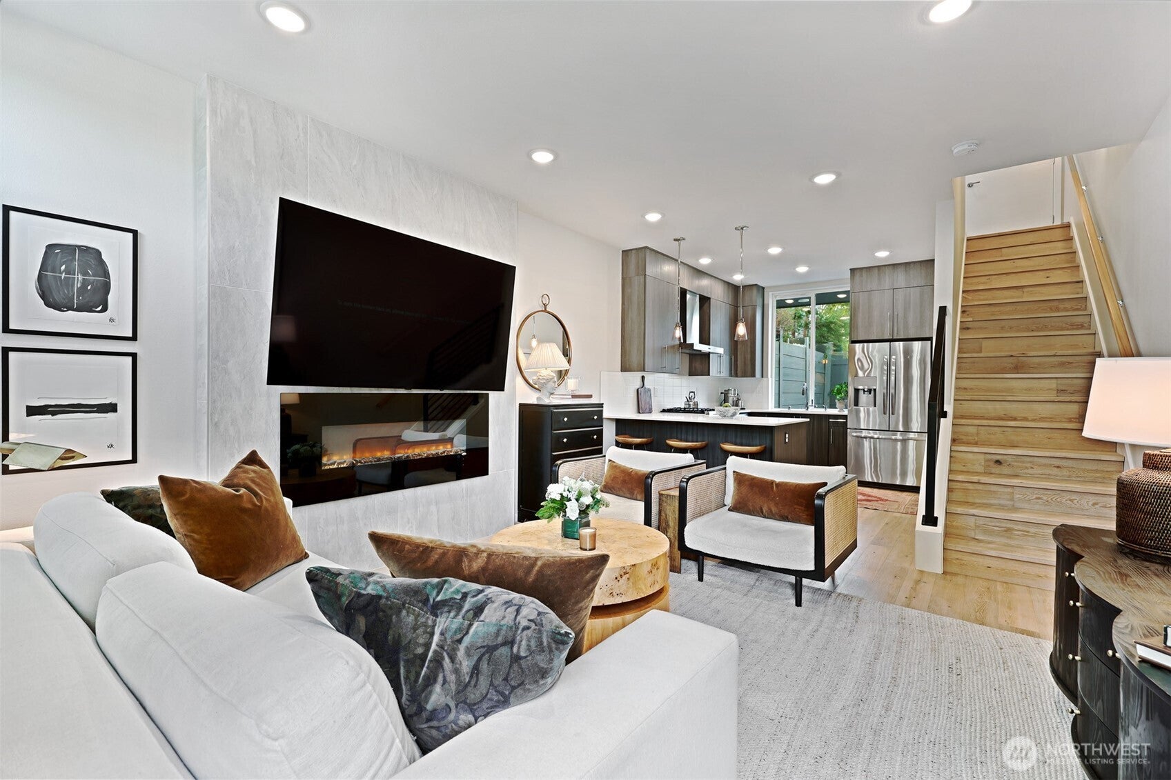 2909 S Dearborn