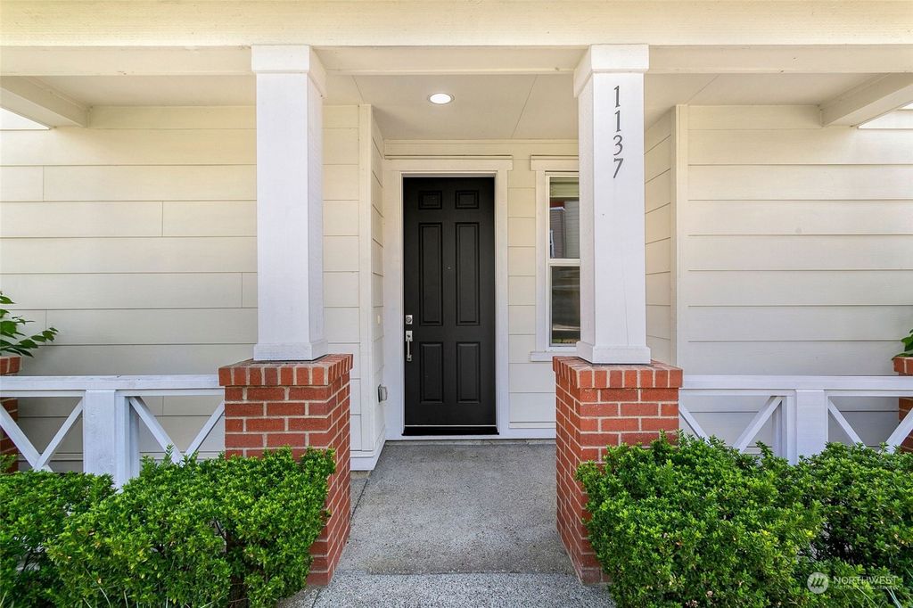 Photo of 1137 NE Hickory Lane, Issaquah, WA 98029 (MLS # 2135689)