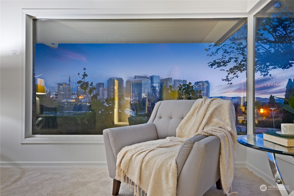Photo of 9835 Vineyard Crest Crst, Bellevue, WA 98004 (MLS # 2143444)