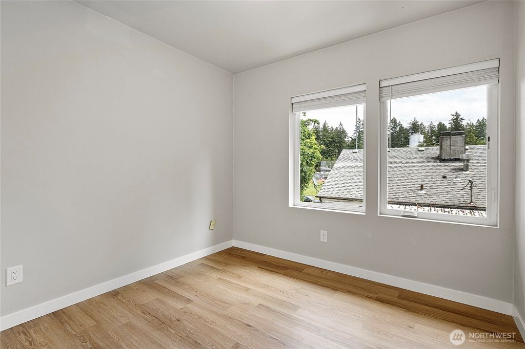 listing image 9363128465019342851