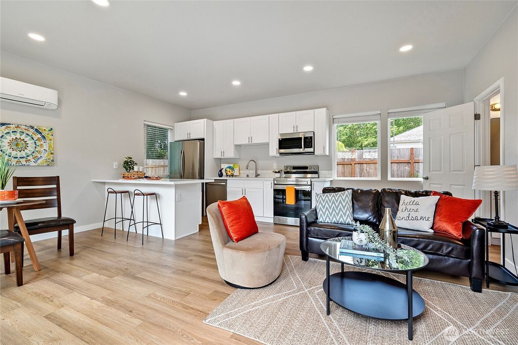 listing image 9362871965581642534