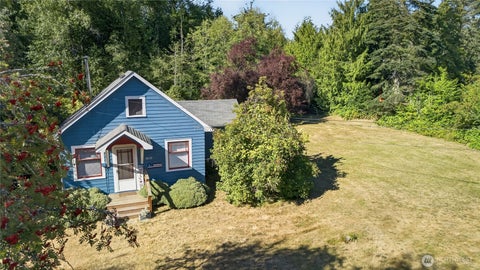 Photo of 10115 56th Street SE, Snohomish, WA 98290 (MLS # 2585984)
