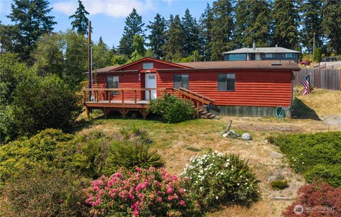 Photo of 812 68th Avenue E, Fife, WA 98424 (MLS # 2557644)