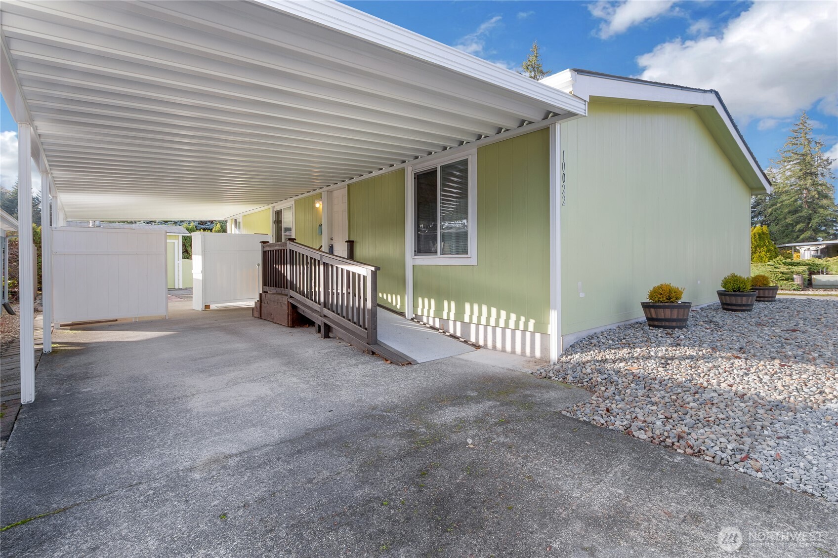 10022 191st Street E