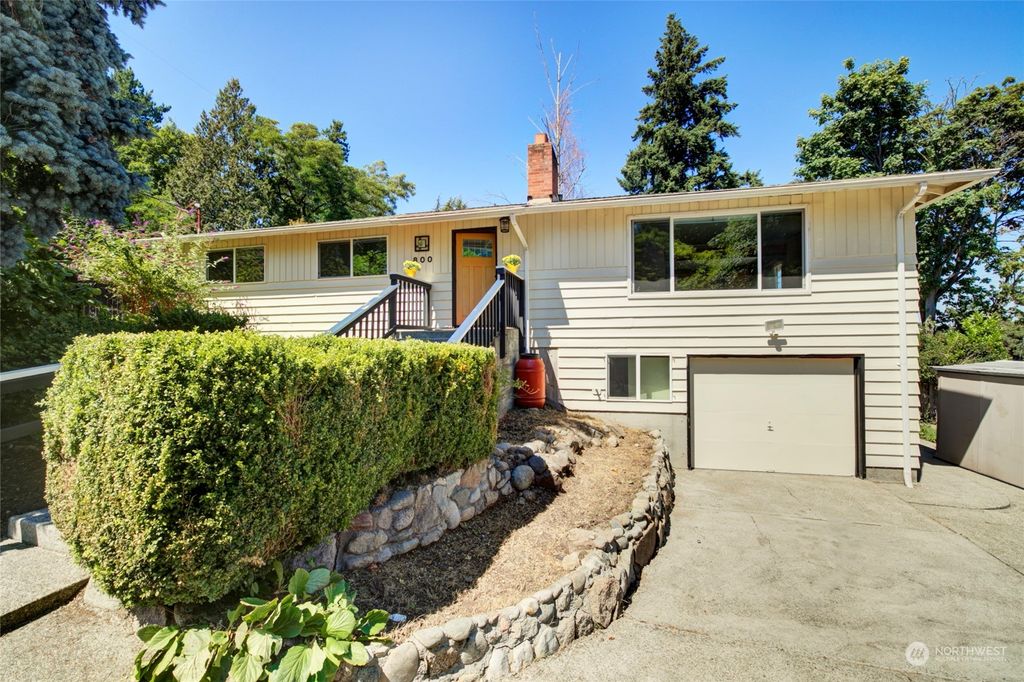 Photo of 800 N 122nd Street, Seattle, WA 98133 (MLS # 2145267)