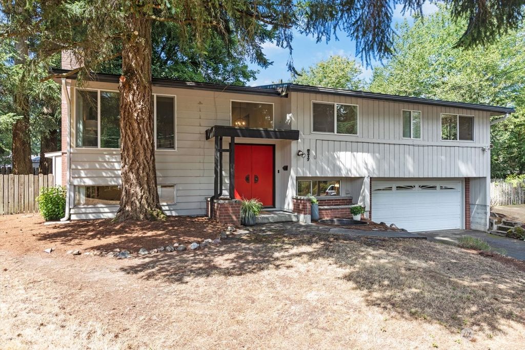 Photo of 5217 122nd Place SE, Bellevue, WA 98006 (MLS # 2162632)