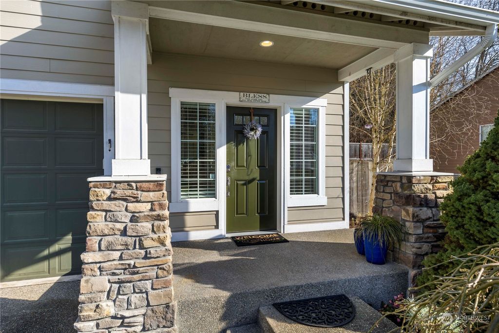 Photo of 933 117th Drive SE, Lake Stevens, WA 98258 (MLS # 2200213)