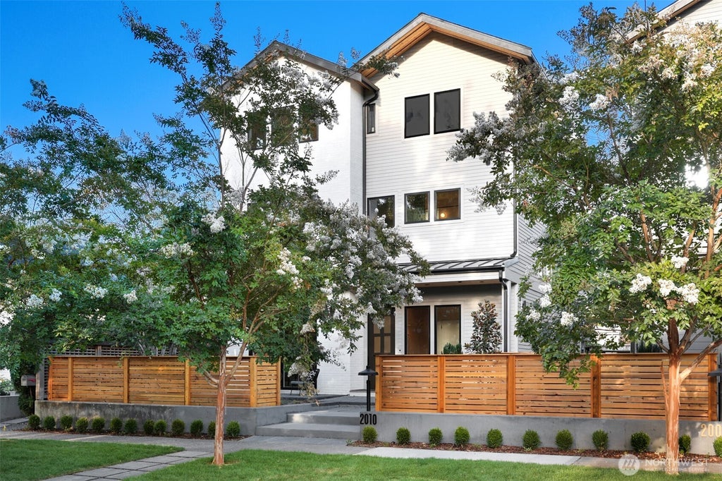Photo of 2010 McGilvra Boulevard E, Seattle, WA 98112 (MLS # 2570136)