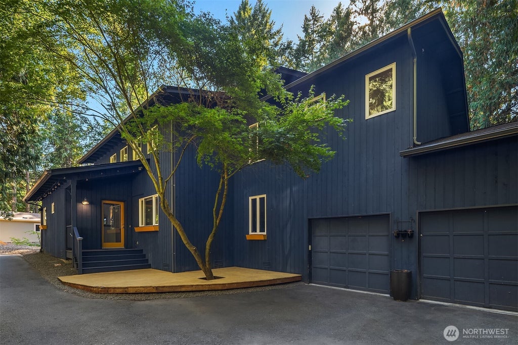 Photo of 9565 NE DANIEL Court, Bainbridge Island, WA 98110 (MLS # 2584714)