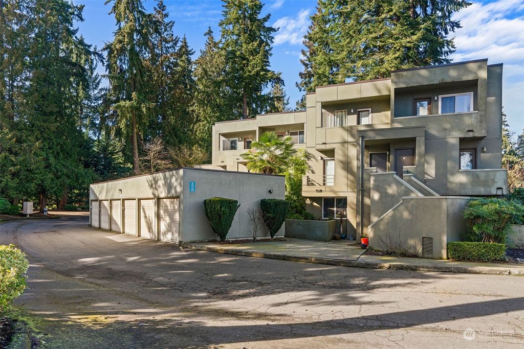 Photo of 17001 Inglewood Road NE #M213, Kenmore, WA 98028 (MLS # 2036443)