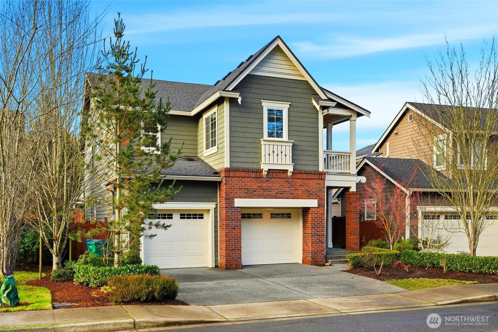 Photo of 1447 247th Avenue NE, Sammamish, WA 98074 (MLS # 2467473)