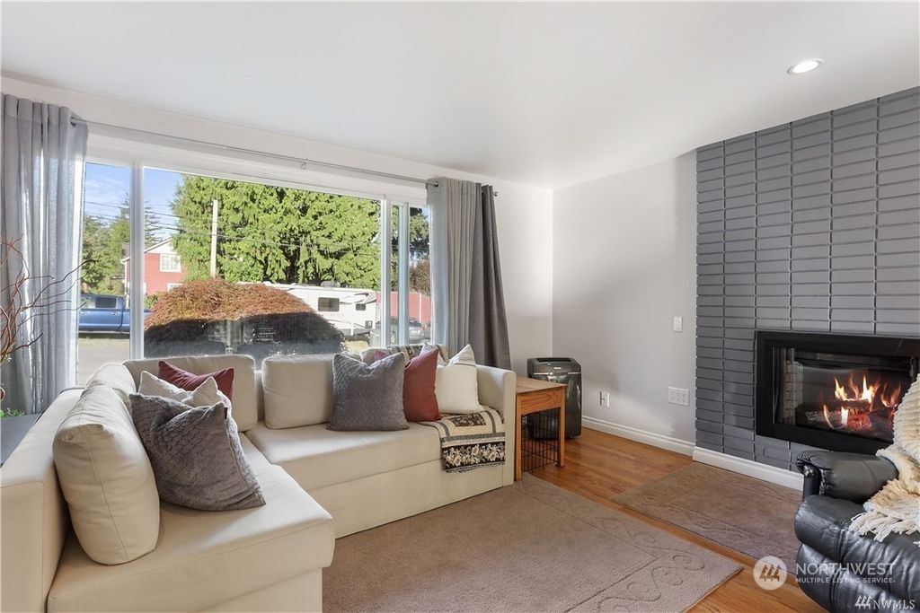 Photo of 20103 10th Avenue S, Des Moines, WA 98198 (MLS # 2137385)