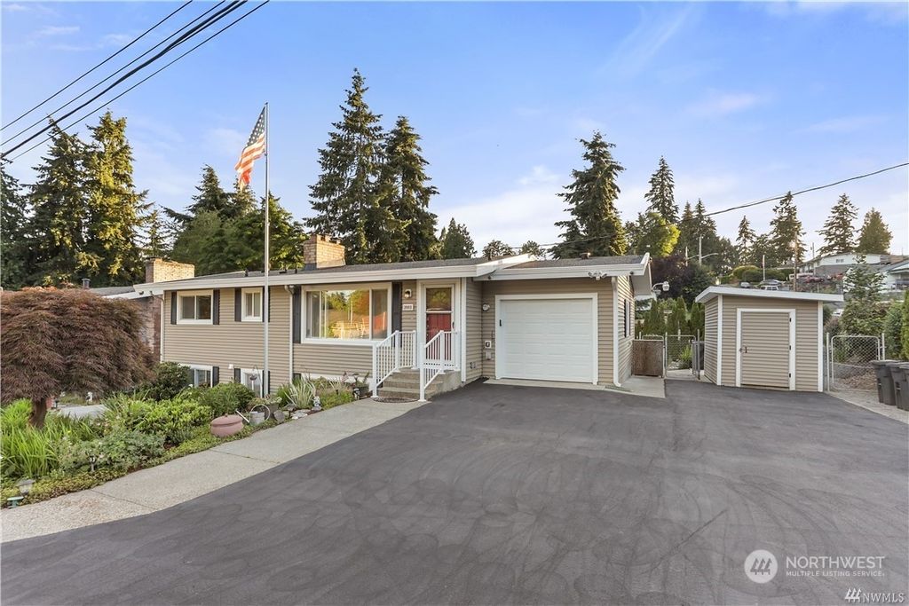 Photo of 20103 10th Avenue S, Des Moines, WA 98198 (MLS # 2137385)