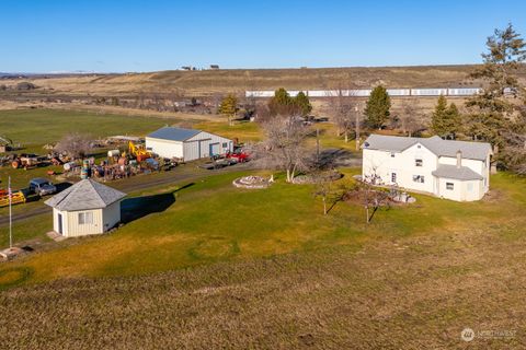 Photo of 20226 NE Adrian Road, Soap Lake, WA 98851 (MLS # 2327080)