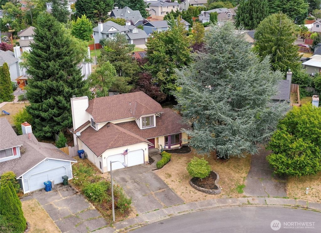 Photo of 22114 109TH PL SE Pl, Kent, WA 98031 (MLS # 2422610)