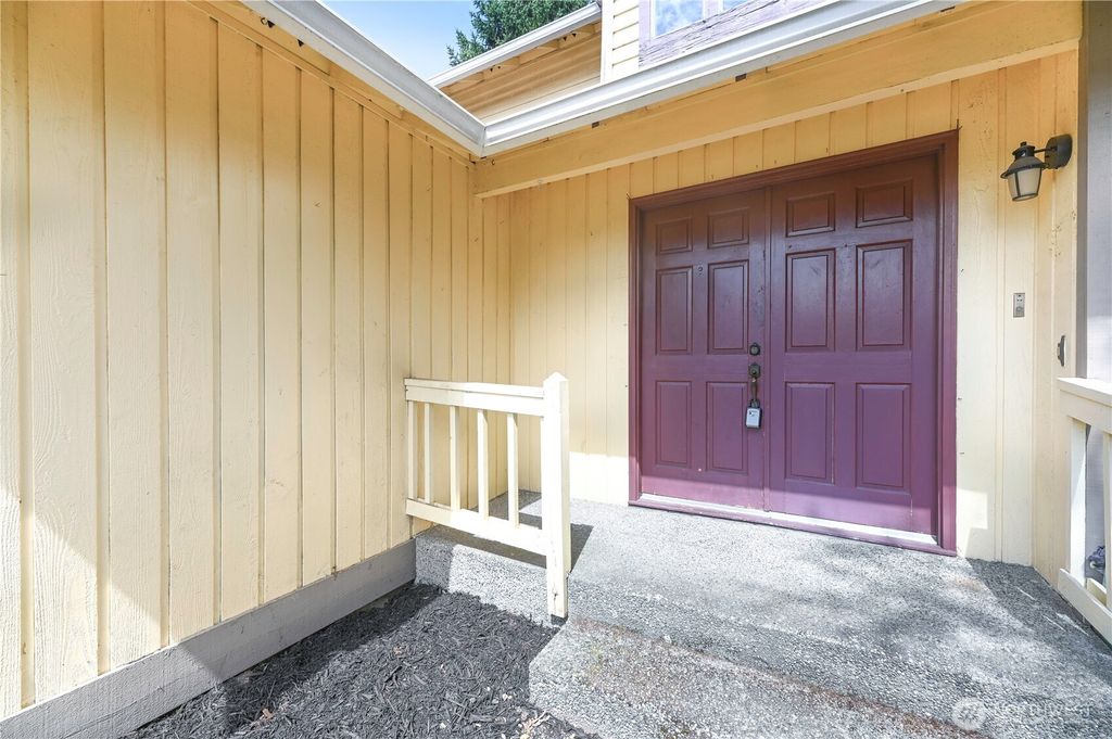 Photo of 22114 109TH PL SE Pl, Kent, WA 98031 (MLS # 2422610)