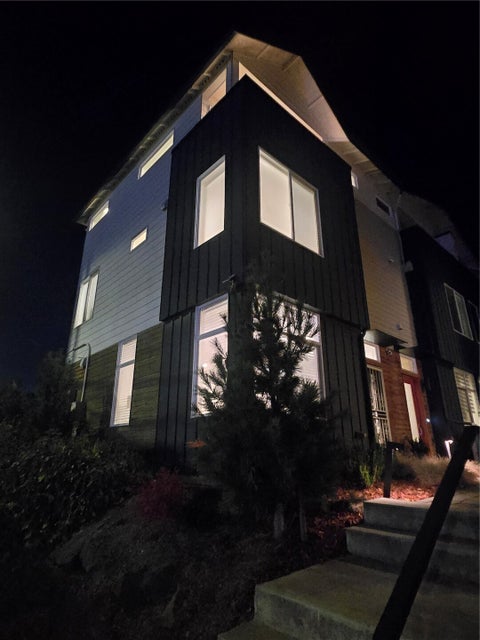 Photo of 4068 S Myrtle Street, Seattle, WA 98118 (MLS # 2594926)