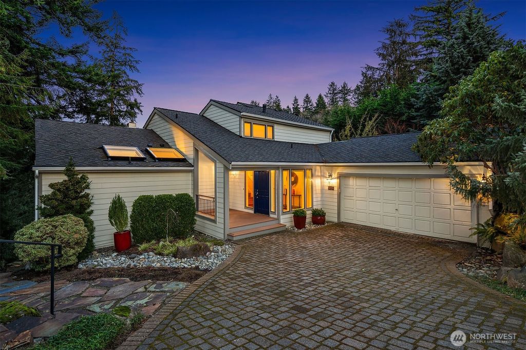 Photo of 5020 156th Avenue SE, Bellevue, WA 98006 (MLS # 2333235)