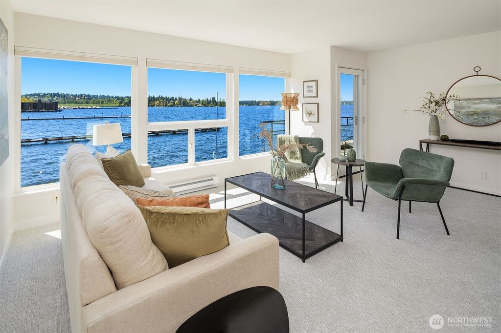 Photo of 6201 Lake Washington Boulevard NE #203, Kirkland, WA 98033 (MLS # 2514176)