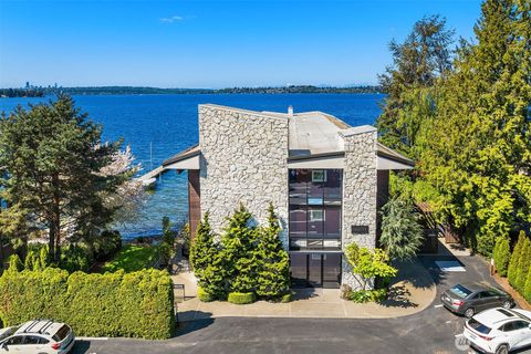 Photo of 6201 Lake Washington Boulevard NE #203, Kirkland, WA 98033 (MLS # 2514176)
