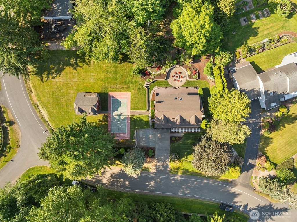 Photo of 17910 NE 125th Street, Redmond, WA 98052 (MLS # 2382512)