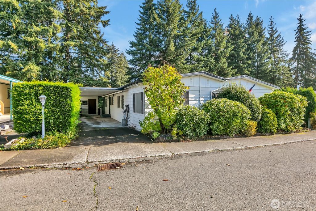 Photo of 2500 S 370th Street #117, Federal Way, WA 98003 (MLS # 2450945)