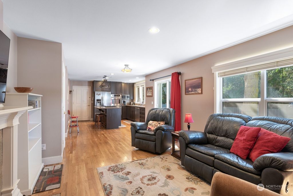 listing image 9361279802319764627