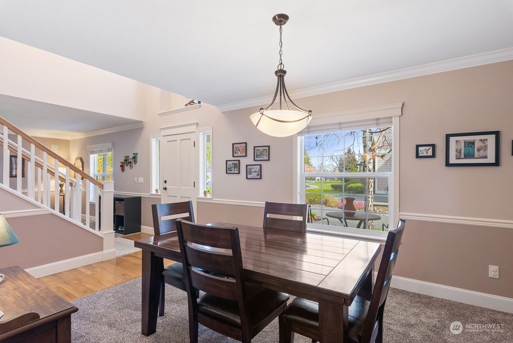 listing image 9367456738924972116