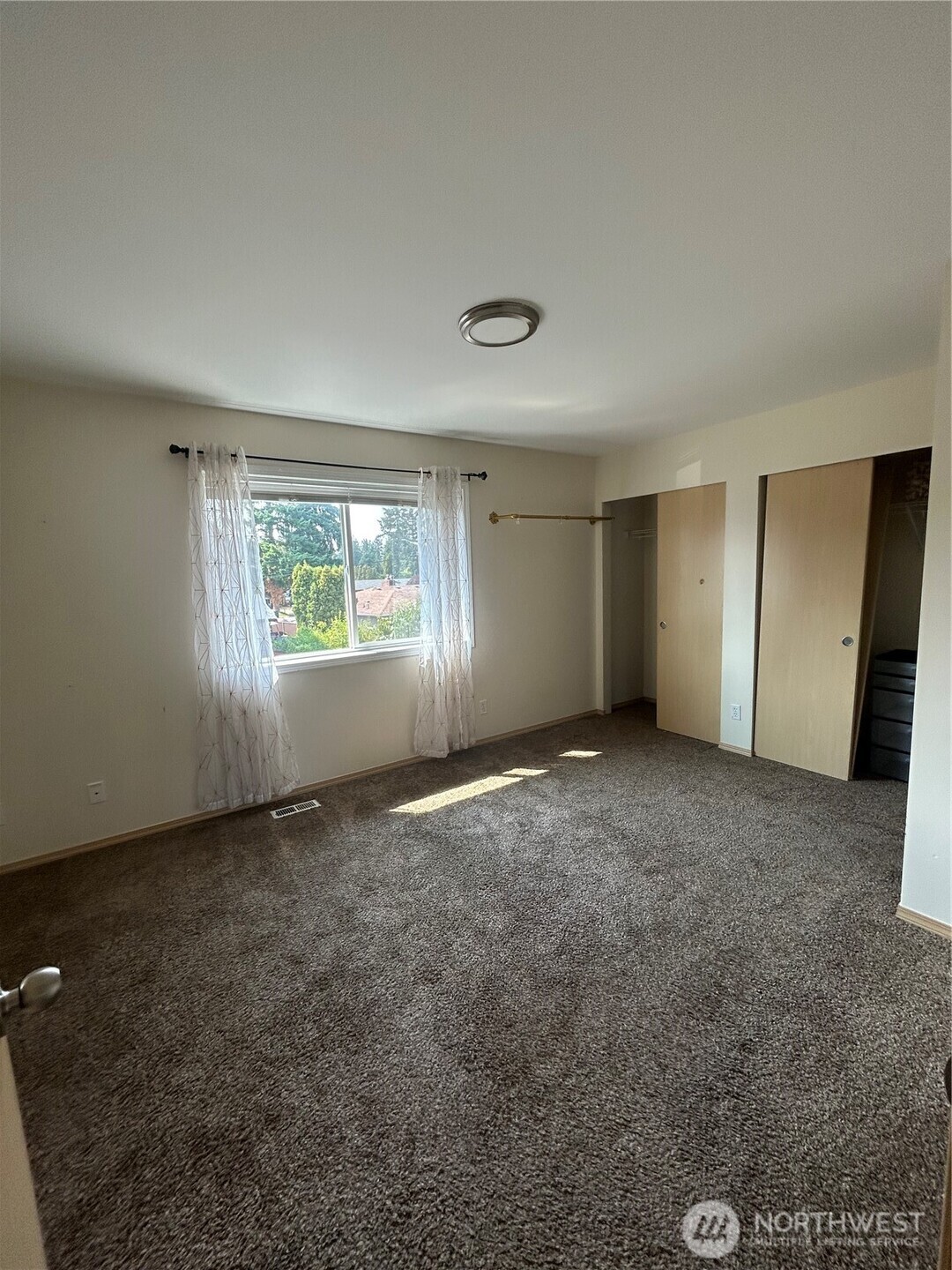 8806 47TH Drive NE