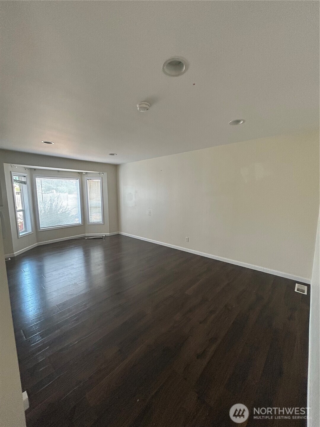 8806 47TH Drive NE