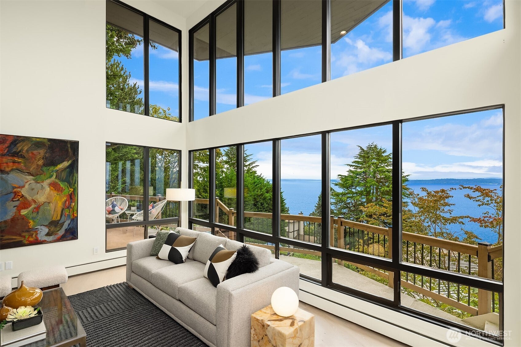 2583 Magnolia Boulevard W