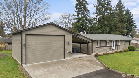Photo of 1703 4th Avenue NW, Puyallup, WA 98371 (MLS # 2489793)
