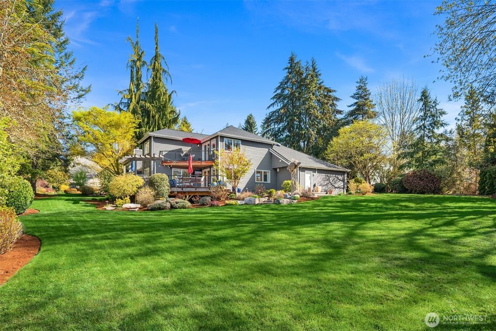 Photo of 17617 NE 134th Place, Redmond, WA 98052 (MLS # 2360209)