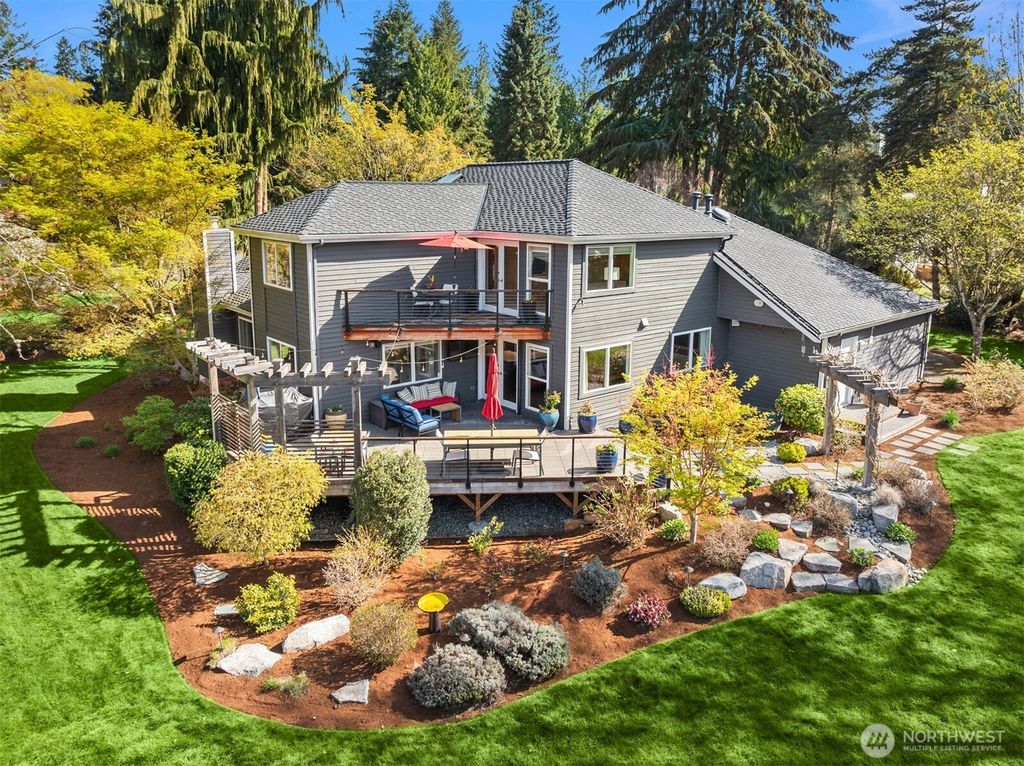 Photo of 17617 NE 134th Place, Redmond, WA 98052 (MLS # 2360209)