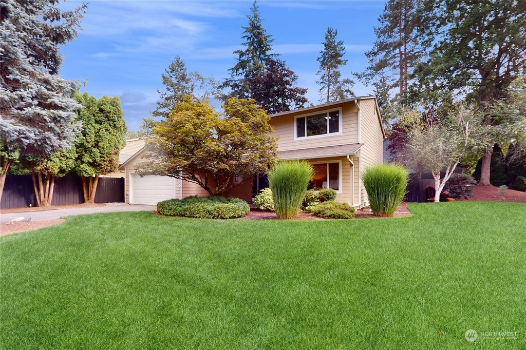 Photo of 7805 NE 135th Place, Kirkland, WA 98034 (MLS # 2280669)
